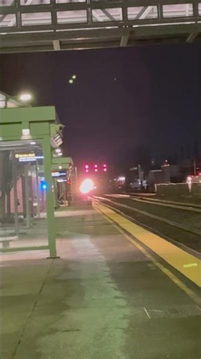 Sounder train arriving at auburn station
