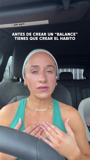 Deja de utilizar el “balance” como excusa para fallarte ! NO PUEDES TENER UNA VIDA “BALANCEADA” NI DISFRUTARTELA SI NO HAS CREADO EL HABITO NI EL ESTILO DE VIDA QUE TIENES QUE SEGUIR EL 90% DEL TIEMPO!!! - Un balace no significa 50/50, significa 80/20, por lo tanto hasta que no aprendas a mantener el estilo de vida “fitness”, nutrir tu cuerpo adecuadameye y entrenar la mayoria del tiempo… NO PODRAS CREAR UN BALANCE ❌ - A principio es necesario que seas mas disciplinada y estricta hasta que apren