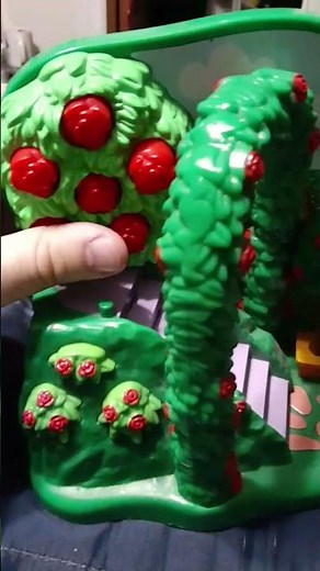 The Wiggles: Wiggles World Playsets (Dorothy's Garden Rare Spin Master Toy of the Wiggles from 2004)