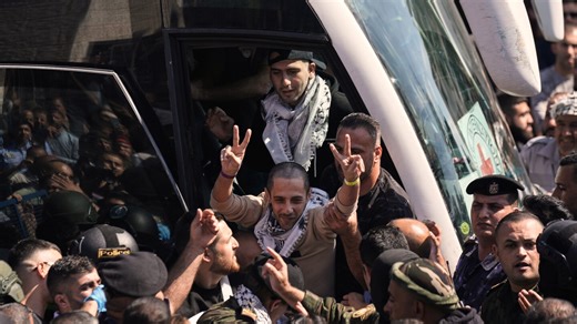 Palestinians celebrate as prisoners are released by Israel under Gaza ceasefire deal