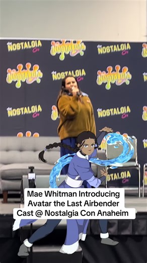 Mae Whitman introducing the cast of Avatar The Last Airbender at Nostalgia Con Anaheim!! #maewhitman #avatarthelastairbender #thelegendofkorra #nickelodeon #katara #aang #dantebasco #90skids #00snostalgia