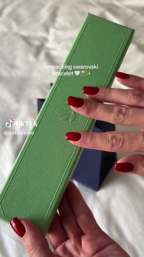 Unboxing Swarovski Bracelet. Aesthetic and Mesmerizing.