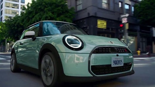 2025 MINI Cooper S TV Spot, 'Big Love' Song by Technotronic [T2]