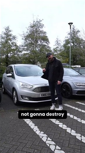 School run struggles? Here’s the fix... The Ford C-MAX 🎒🚗