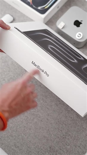 2025款MacBook Pro 14英寸M5(10 10核)32G 1T深空黑MJ3D4CH/A评测：性能与便携的平衡，用后分享怎么样？推荐吗？