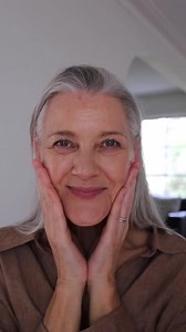 1.4M views · 1.9K reactions | Shop skincare-powered makeup. We believe in skin that looks like skin-and radiance that comes naturally. ✨ | ILIA Beauty | Facebook