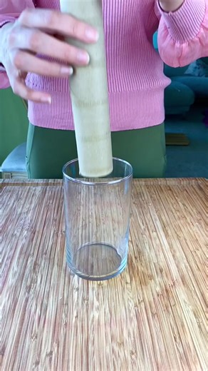 Budget Easter centerpiece #easterbrunch #diycenterpeice #peeps #springdecorideas | Sara L