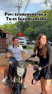 Cuando te encuentras a tu ex la convencida #humor #pareja #exnovia #convencida #toxica | Juli Glam