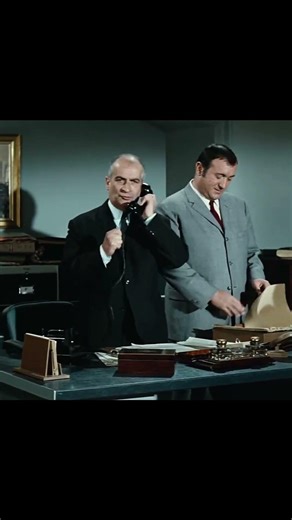 Macron bloqué par le convoi deTrump à New york ! ​😁 #humour #drole #memes