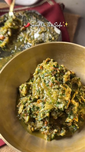 Nirali Choksi | Home Chef on Instagram: "Swad on the side Mooli ki chutney Ingredients: Mooli - 2 Coriander seeds - 1 tbsp Cumin seeds - 1 tbsp Garlic - 4/5 cloves Green chillies - 2 Salt to taste Tomatoes - 2 Coriander - Handful Mint leaves - Handful Mustard oil - 3/4 tbsp Recipe: Grate the mooli and keep aside. On a tawa dry roast the coriander and cumin seeds. On the same tawa add oil and roast garlic and green chillies until golden brown. Similarly roast the tomatoes in mustard oil. In a mot