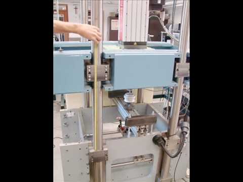 Positioning of the crosshead of a self-built dynamic testing machine