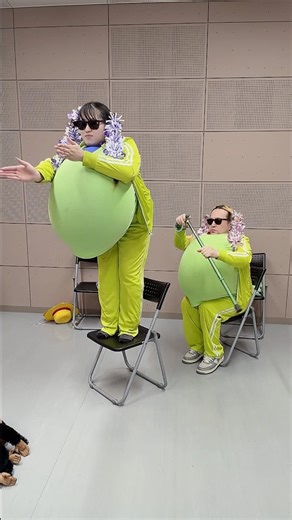 夜の踊り子 サカナクション 巨大風船服の中で膨らませて踊ってみた13 Balloon Popping Dance challenge #夜の踊り子 #サカナクション #Shorts