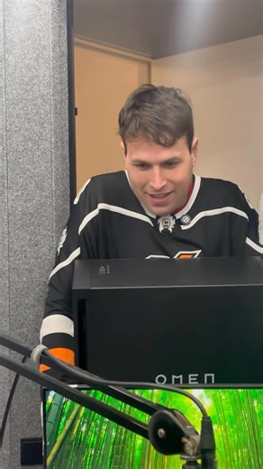 253K views · 18K reactions | El mejor regalo que me han hecho jamás, el OMEN 35L. Con el procesador AMD RYZEN 7 8700F funciona de maravilla. #AMD #RYZEN #OMEN #Publi | Noni | Facebook