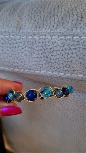 Wired wrapped bracelet that actually looks elegant #diy #jewelry #handmadejewelry