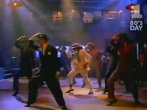 Smooth criminal official music video(CHIPMUNKS)