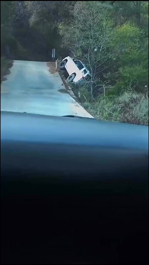 4.8K views · 71 reactions | Guess we're just parking wherever now 藍 #4runnermods #4runner #overland #overland4x4 #4x4 #4x4offroad #outdoors #TOYOTA #toyota4runner | 4Runner Lifestyle | Facebook