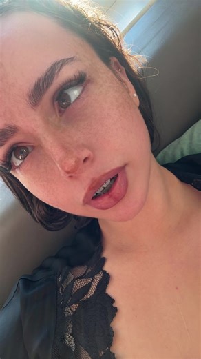 Beginner's Guide to Applying Freckles with Self-Tanner