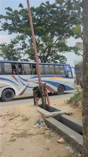 Service master kazi but non Hino bus #automobile #railtrack