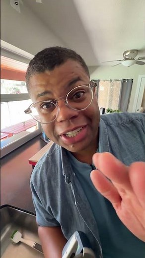 How to cut down pizza boxes for trash cans 🍕 #pizza #shorts #problemsolved