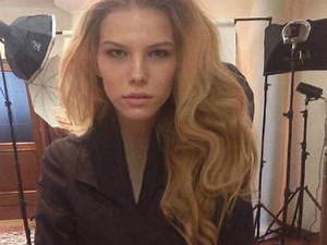 Modelo russa de 17 anos viaja para Dubai e vende virgindade