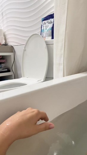 Mia the Cat 🐱 (@acatnamedmia)’s videos with original sound - Mia the Cat 🐱