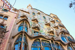 Inside Gaudi's Casa Batllo in Barcelona – A house with no straight lines