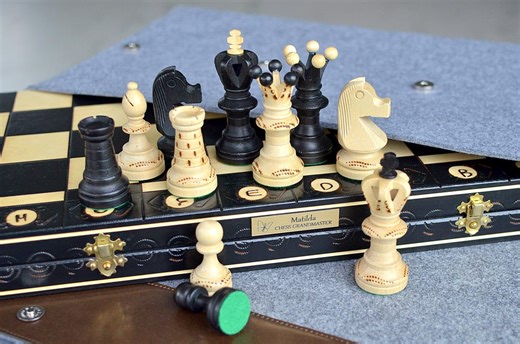 Black Giant Hand Carved Chess Set: Ornamented Wood, Leather/felt Bag, Personalization for Free - Etsy UK