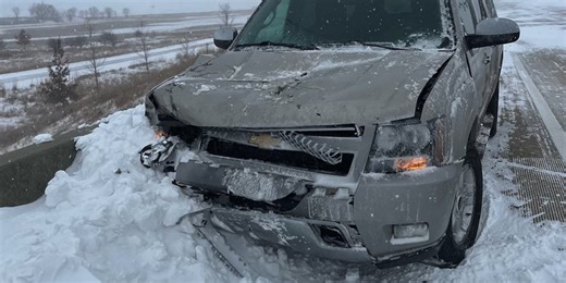 Iowa DOT urges safe driving as snow plow collisions increase