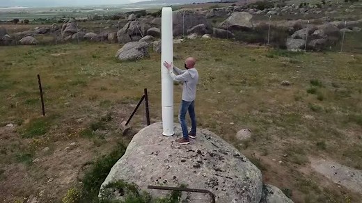 'Wobbly' wind turbine aims to break into renewable energy market