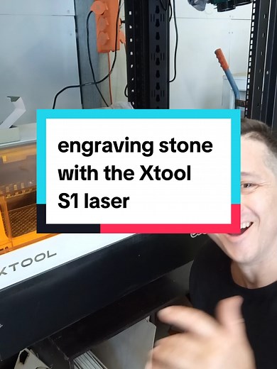 Gravura de pedra com o laser Xtool S1