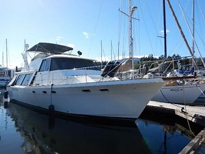 Bayliner 4588 1990 Used Boat for Sale in Ladysmith, British Columbia - BoatDealers.ca