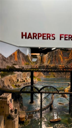 Impressive model layout!!! #model #training #modeltrains #modeltrainsofinstagram #reel | Big Trains