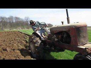 Spring Plowing and Discing with an Allis Chalmers WD (April 2025)