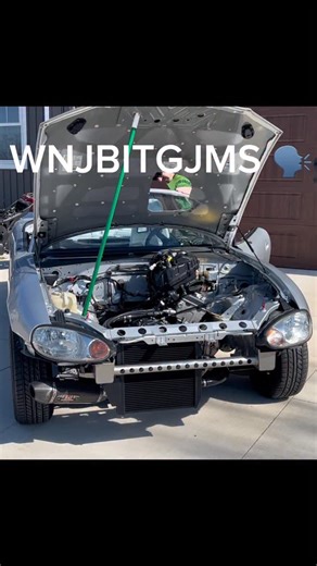 Motorcycle swap guy on Instagram: "Im rly in the garage tho"