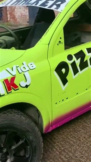 FRESH PAINT! You carnt beat a freshly painted banger car! #freshpaint #racing #meetthethackers