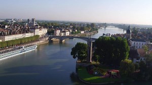 48 h à Chalon-sur-Saône 😍 Suivez-le-guide ! ➡️ bit.ly/2QFIYWR | Saône et Loire Tourisme