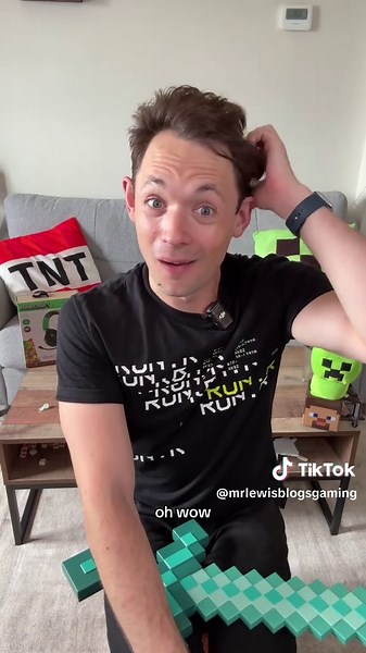 Be honest, what’s your favorite Minecraft Mode? 👀 Survival, creative, adventure? With friends? Or do you go Hardcore Solo and see how long you’ll last 🔥 #minecraft #gaming #tiktokgaming #gamingontiktok #gamer #funny #minecraftmemes