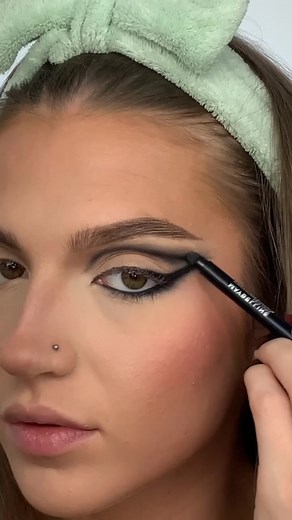 Maybelline Smokey Liner Tutorial | Easy Steps for Perfect Eyes