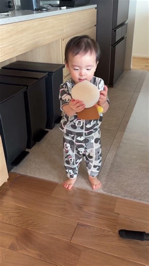 アンパンマンを「パンマン」って言えるよ🤭🩷#1歳 #1歳児 #1歳3ヶ月