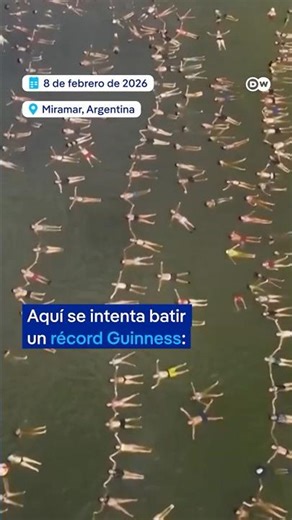 ¡Récord flotante! Casi 2 mil personas flotan al mismo tiempo en Argentina #shorts