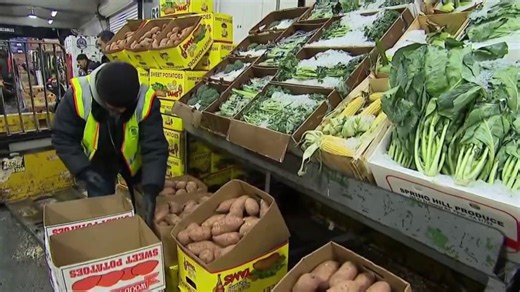 Hunts Point Market working around the clock ahead of Thanksgiving