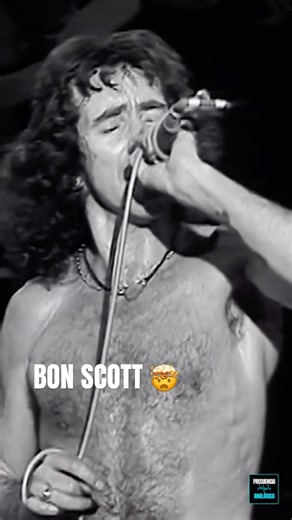 BON SCOTT 🤯 #musica #bonscott #acdc #rock #shorts