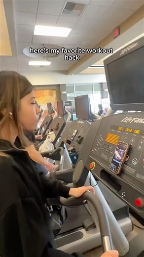 My favorite hack while training facial muscles at the same time!#fyp #workout #hack #cardio