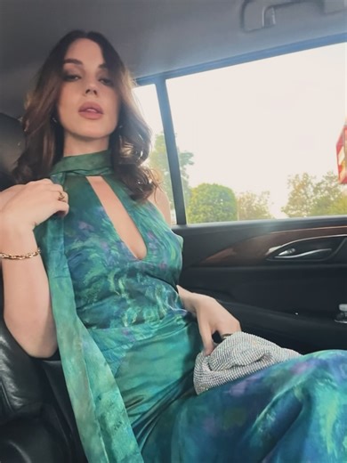Adelaide Kane on Instagram: "Birthday girl ♥️🥹💃🏻 didn’t get any other pics but props to @laysladeo for her amazing 📸 skills"