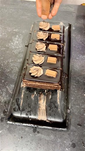 Delicious currency, chocolate KitKat pastry #KitKat #kitkatcake #shorts