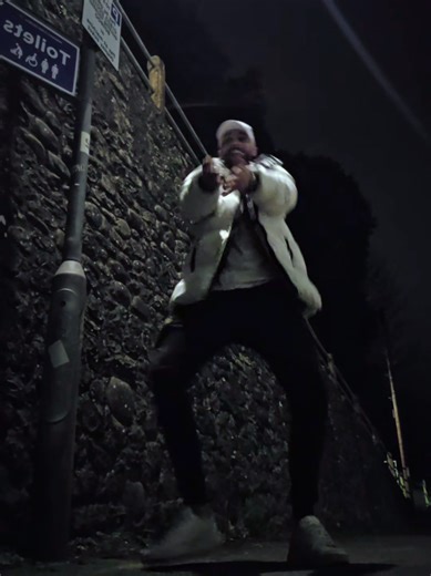 Experience the Vibes of Sean Paul's 'She Doesn't Mind'!