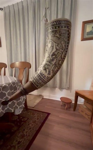 Engraved Powder Horn #102