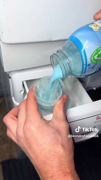 ASMR laundry, with sound effects 🤗 #laundry #cleantok #washingmachine #asmr