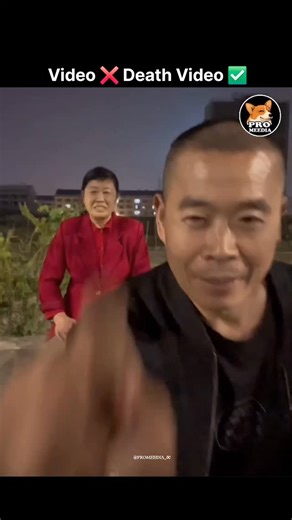 MOHIT MENARIA | 日本利用压电瓷砖将脚步转化为电能。这些瓷砖捕捉来自你脚步的动能。当你行走时，你的重量和动作会对瓷砖产生压力。瓷砖会轻微弯曲，从而产生机械应力。瓷砖内部的压电材料将这种应力转化为电能。每一步都会产生少量电荷，而数百万步结合在一起就能产生足够的电力来驱动 LED... | Instagram