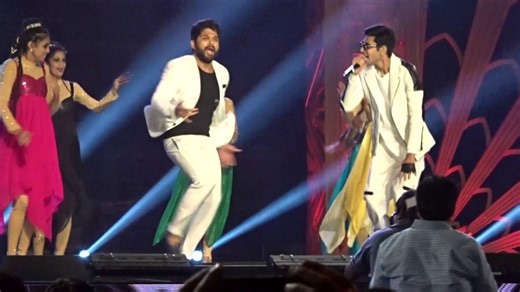 Allu Arjun asks Anirudh Ravichander for 'great songs'. Fans are excited for their collaboration
